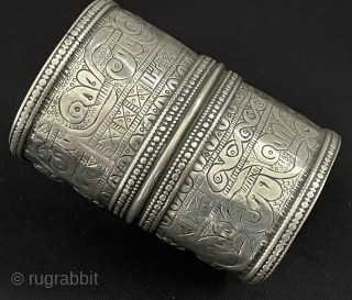 Antique Afghanistan - Olam Tribal Silver Talisman Cuff Bracelet Arm band Circa - 1900s Excellent Condition ! Size - ''9.5 cm x 6.5 cm'' - İnnir circumference : 16 cm - Weight  ...
