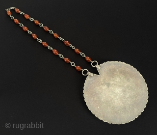 Ethnic Turkmen İslamic Talismanic Traditional Silver Necklace Fire Gilded & Carnelian
A verse of protection is written on the agate stone for good luck. Great Condition  Size - ''13 cm x 13  ...