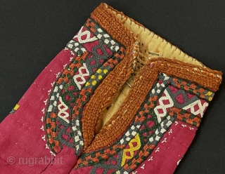 Antique Turkmen Silk Embroidered Pouch & Money Bag. Size - ''21 cm x 12 cm'' turkmansilver@gmail.com                 