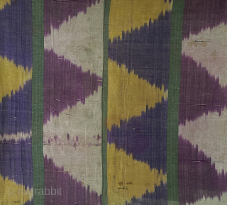 Antique Kyrgyzystan Silk Embroidered Aina Khalta & Mirror Cover with İkat and Zoomorphic Motifs. It is in good condition. It has a cotton ikat backing. Size - ''60 cm x 56 cm''  ...