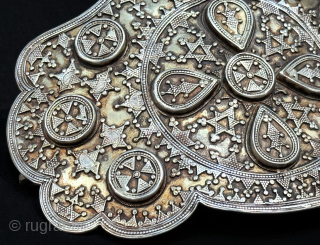 Kazakhstan ceremonial silver belt buckle. A nice hand made silver belt buckle with gilded background. It has great patina. Traditional spotted Kazak design. Survived in great condition. Size : (8'' x 5.5'') ...