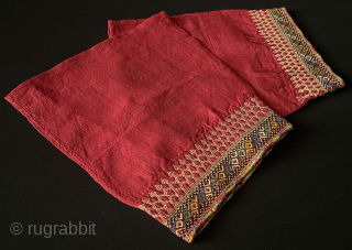 Antique Turkmen - Tekke Tribe fine silk embroidered robe cuffs. Circa - 1920s İt is in great condition. Size - Height : ''24 cm x Upper part : 16 cm x Lower  ...