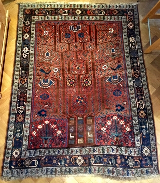 Cute and old Neiriz rug with tree of life washed and clean: ready to go. 200 cm x 150 cm.             