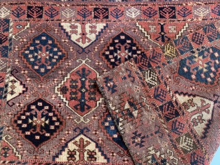 121 cm x 86 cm antique and oold Chodor Chuval with grat natural dyes and unique ground colour. Exceptional piece!             