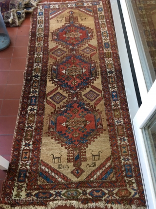 Classic Serab runnner, 292 cm x 91 cm. Dated and narrow. Only natural dyes and as found. Inexpensive!               