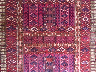 Great Tekke Ensi with unusual design. 170 cm x 140 cm. It is washed (no colour run).                
