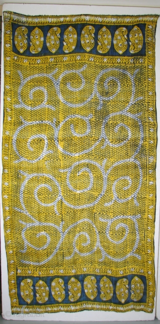 Central Asian Batik, Silk, 90" x 46, Early 20th Century

A nice example of Central Asian batik.  The irregular alignment of the block printed designs give it a great visual impact.  