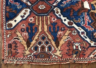 Very unusual antique Afshar bag face with wagireh like design 
Late 19 c all wool natural dyes original selvedges kelim finish at bottom and flat weave top 
Size 76 x 57 cm.  ...