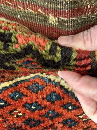  Amazing colours on this rare little antique Kurdish Anatolian small bag.  Size 42 x 40 cm. Available

lloydandy@hotmail.com              