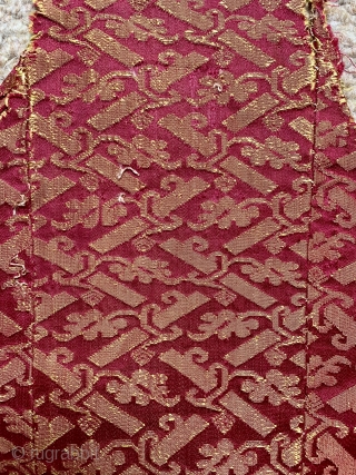 16/17 c Italian brocade fragment                            