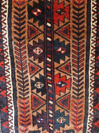 very nice and complete antique Baluch balisht ca 1900 size 72 x 49 cm.
Full pile with super glossy wool and original plain weave back.  Few spots of probably analine orange around  ...