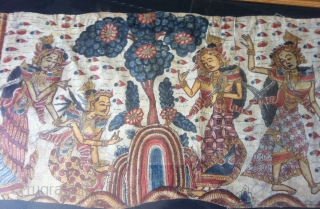 superb Antique Balinese scrole hand painted on cotton size 1.76 m x .36 m.
The oldest i have seen and 19C for sure. Seems to be a complete piece.
Framed behind glass would have  ...