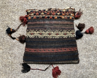 Nice antique complete flatwoven Baluch bag (stuffed)
Ca 1900 all wool natural colours 33 x 33 cm                 