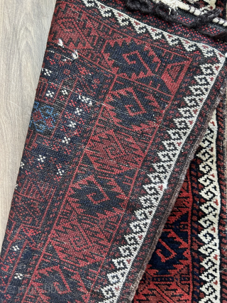 Unusual antique Baluch bird bag late 19 c.   Full pile couple of tiny old repairs and needs a clean.  Looks like there’s bird is trying to run away !  ...