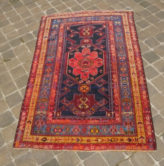 Fine and original Caucasian SHIRVAN rug, (Caucasus)

Good condition


5.9’ x 3.7’

(180 x 115 cm)

                    