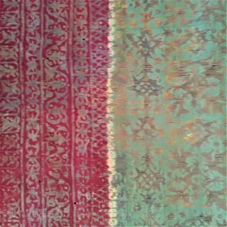 
PERADA golden dresses for ceremonies in Indonesia Bali. Perada ornament technique, hip scarf, bronze pigment color painted pattern on silk batik. Early 1900's, the condition is good considering its age, of course  ...