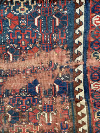 Antique Saujbulagh, 19th century, size is  207 x 119 cm

Email : theantiquedecor@hotmail.com TEL : +44 7985418910
Ask about this              