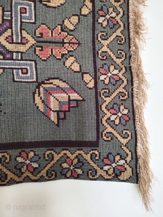 Antique swedish Scandinavian needle point embroided crosstich small panel 
Condition is good kindly see photos carefully.                 