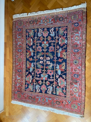 Antique Heriz Rug

Very Pretty and decorative rug

Approx. size 2 m x 1.5 m
                    