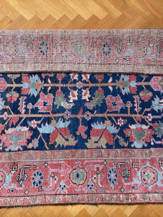 Antique Heriz Rug

Very Pretty and decorative rug

Approx. size 2 m x 1.5 m
                    