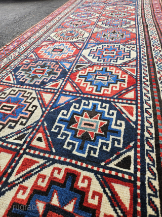 Moghan runner. 310 x 120 cm.                           