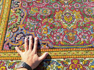 Beautiful Isfahan with great colours in very good condition, size 216 x 140 cm.                   