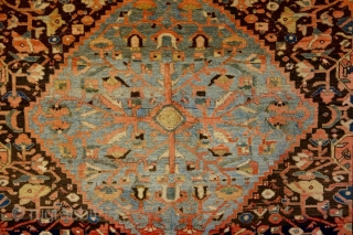 Antique Malayer 200 x 144 cm / 6'8" x 4'9".                       