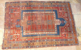 Double niche 19th Century Fachralo Kazak prayer rug. 210 x 142 cm. 7' x 4'9".                  