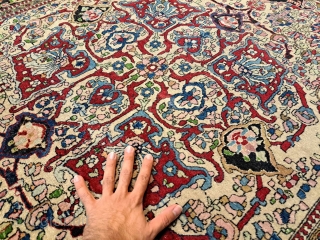 216 x 139 cm amazing Isfahan.                           