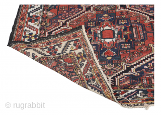 Unique bakhtiari size 203 x 135 cm.                          