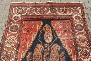 Unique 19th century Malayer with beautiful design. 366 x 158 cm / 12'2" x 5'3".                  