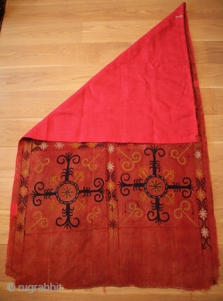 A Rare Kyrgyz Embroidery Susani, Samarkand area, late 19th century. L: 210 cm; W: 126 cm. Wool embroidery on hand-woven wool ground, made up of 5 panels sewn together, natural dyes, backed  ...