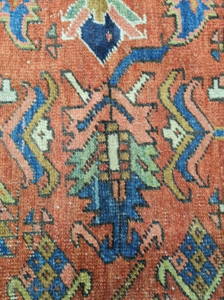 Ntique persian Heriz rug size:280x250 cm good condition need small repair                      