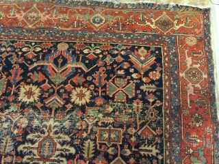 Beutiful Antique Heriz rug late 19th century size 360x260                        