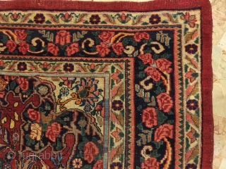 Beautiful bijar gol farang antique size 270x160                          