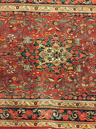 Beautiful bijar gol farang antique size 270x160                          