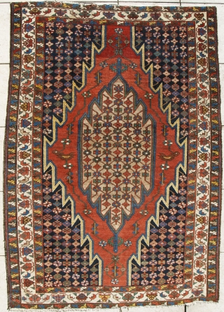 Mazlaghan, West Iran, early 20th. Century, 191 cm x 137 cm, 6'4" x 4'7", heraldic Birds, natuarl dyes, minute spots of old repileing (visible in image 3), ends fraying, minimal wear only,  ...