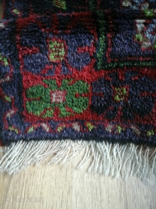 Persian rug runner 
one part of end is wool 
anoder part cotton?
333 X 131 cm                  