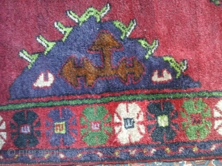 Persian rug runner 
one part of end is wool 
anoder part cotton?
333 X 131 cm                  