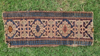 71 - Caucasian Fragment - kufic border - 23 x 50 cm

Please share any information you may have on the rug origin, age, region or details.
Contact me if you have questions or  ...