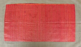 Antique piece of cloth, silk, brocade, Bengal, India, 19th century

Handwoven brocade, series of a particular small form,green, yellow and grey, supplementary warp threads on on red underground, traces of use,some small stains,  ...