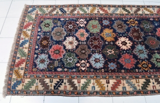 Antique Caucasian Rug, Kuba Shirvan Lesghi Star, condition as seen at pictures, a lot of wear, but it still has its charm! ~Size 3'4"x4'10" (100x150cm).        