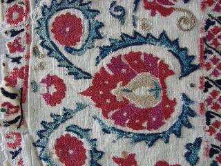 Sweet Nurata Suzani fragment.
Late 19th Century.
Beautiful embroidery.                          