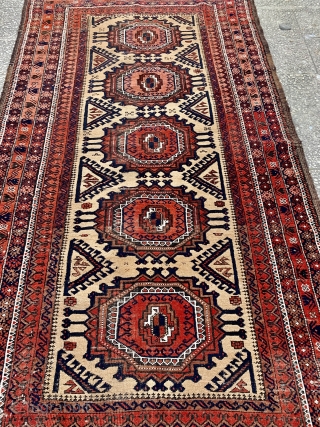 Antique Baluch rug 
Size:177x93                             