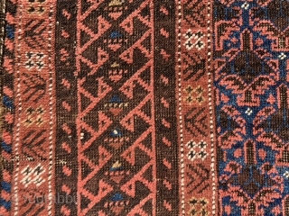 Antique Beluch carpet very nice and old
Size:190x95 cm                         