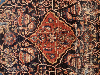 Antique Carpet 
Size:144x187 cm                             