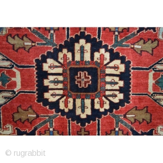 Heriz Serapi 415x310 cm circa 1890. Condition: Good. Cotton warp, cotton weft, wool pile                   