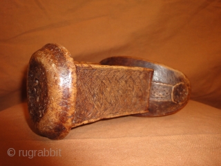 African Somali  headrest. Cm 17 x 17 x 8.5. Good condition and age.                   