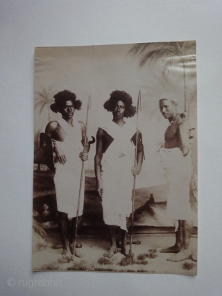 These guys are waiting for an invitation to your country. Albumen print cm12x17. Three Sudanese soldiers. Second half of nineteenth century            