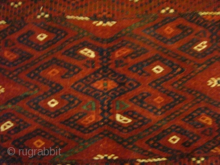 Early 20th Century Yamoud Turkmen Torba (Shallow Tent Bag). All Wool. Front face only, without backing. Design: The distinctive "Bastani" Gul of the Yamoud Clan.
Dimensions: Horizontal: Approx.78cm. Vertical: Approx.42cm. Fringe(V): Approx.20cm.  